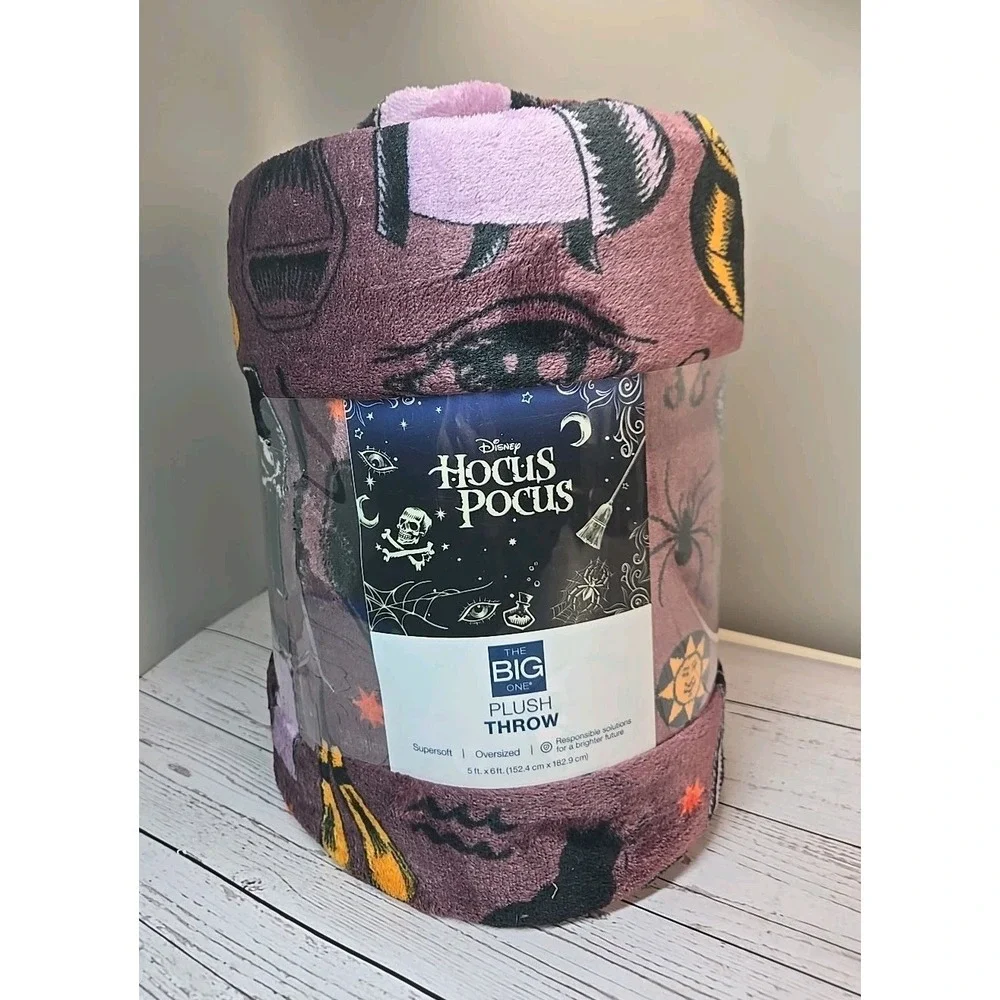 Hocus Pocus Halloween Throw Blanket The Big One Oversized Plush Purple 5'x6'‎